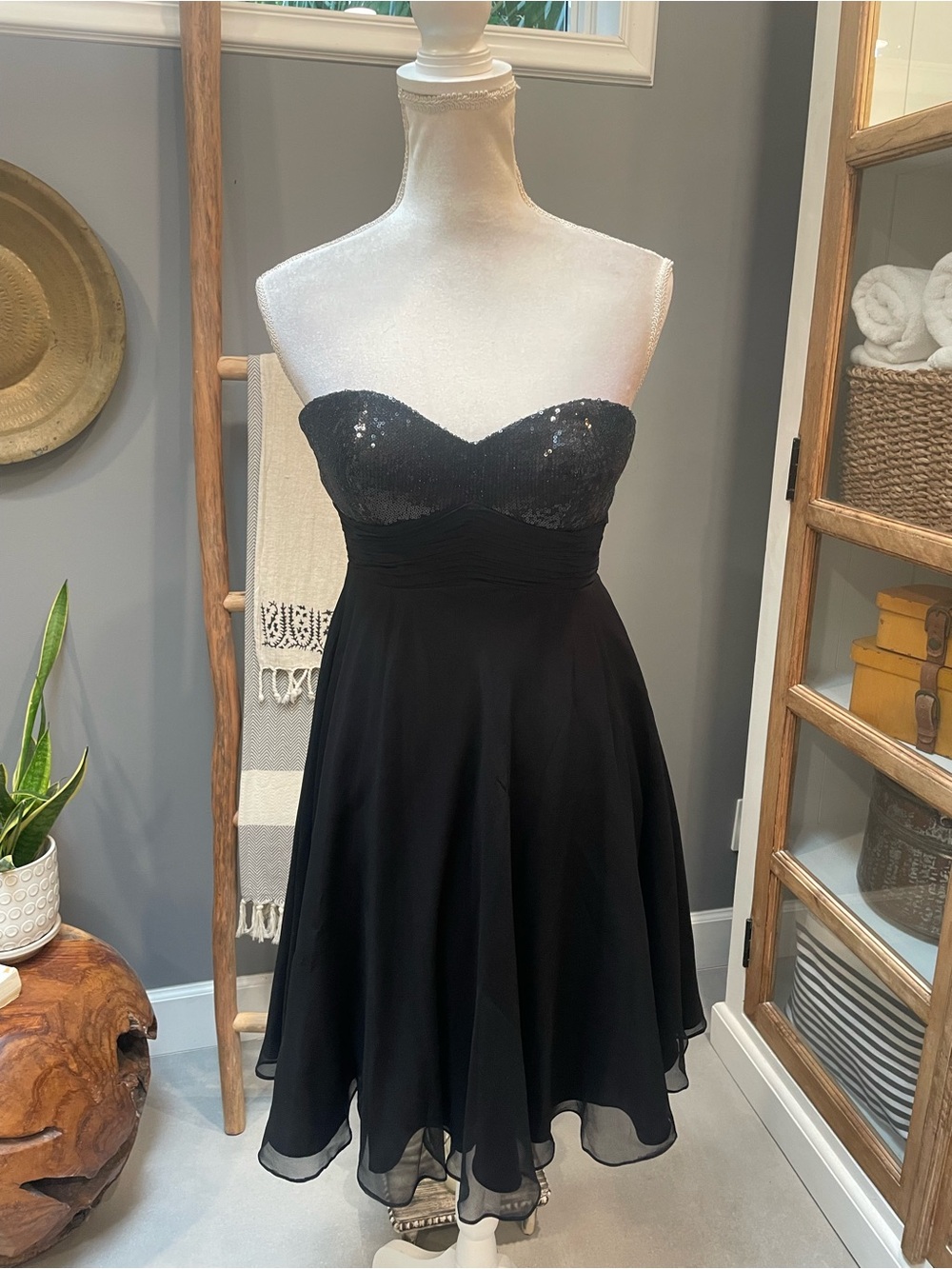 La Femme Black Sequin Strapless Cocktail Dress